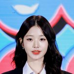 쉿 다들 조용! 이 여돌 얼굴 <b>감상</b> 중