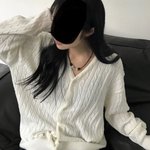 [댓글부탁해] 이 가디건  살말?  싼티나보임?