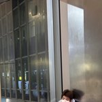 근데 아이돌들 이런 공항 라운지짤들