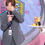 [모두드루와] 샤이니 키 생일 축하해주는 엔믹스 설윤.<b>gif</b>