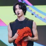 라이즈 <b>원빈</b> 팔근육ㅋㅋ