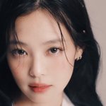 제니 <b>자크뮈스</b> 새로 뜬거 미쳤다