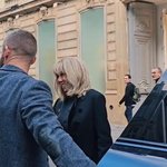 오늘 프랑스 영부인이 지수 언급함