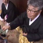 <b>추석</b> 때 부모님 용돈 드리려는데.. 다른 사람들은 얼마나?