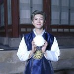 방탄 <b>알</b><b>엠</b> 2021 추석 한복