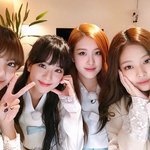 블핑 이때 사진 몇년<b>도야</b>?