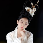 와 지수는 이런 머리도 소화하네..