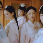 [모두드루와] 뉴진스 작년 <b>추석</b> 때보다 한복이