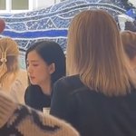 오늘 지수 디올CEO랑 밥 먹었대