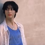 당장 스엠은 <b>앤톤</b> 앞머리 숱 좀 쳐줘라