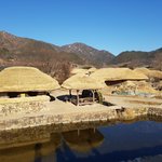 근데 사극시대로 타임<b>리프</b>하면