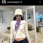 비교되는 제니와 정국의 열애설 <b>대응방식</b> 차이점