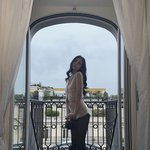 제니 <b>샤넬쇼</b>에서 입은옷 솔까 평범한데