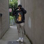 앤톤 얜 걍 <b>사복</b> 입혀라