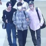 <b>팔짱</b>끼고 공항 돌아다니는 라이즈ㅋㅋ