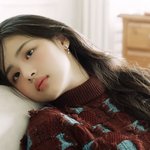 민지 <b>바자</b> 메이킹 얼굴 근황 봐조 ㅠㅠㅜ