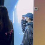 오늘 에스파전시회에 윈터 지젤 <b>방문</b>