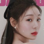 <b>립</b> 색 물어봐도 되나요?