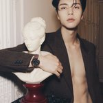 <b>NCT</b> 쟈니 에스콰이어 론진 화보