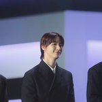 <b>코트</b>는 이런 애들이 입어야하는구나