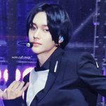 원빈 <b>의상</b> 특이하네