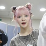 [모두드루와] 너무 예뻐서 난리 난 <b>윤주</b> 활동 비하인트 포토.jpg