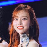 윈터는 안어울리는 <b>머리색</b>이 없는듯