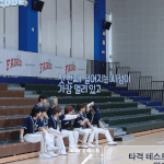 [스키즈] 아니 지성이 한테 긁어<b>달라</b>하면 되자녀