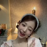 나한테 장원영은 <b>네일</b>아트 좋아할거같은 이미진데