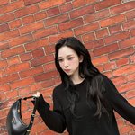 <b>프라다</b> 협찬 쭉 돌린거임?