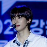 앤톤 <b>이날</b> 너무 예쁘다