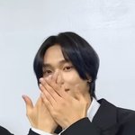 원빈 손 <b>웰케</b> 커보임