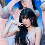 권은비 온도차 장난아님