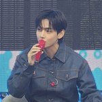 <b>뷔</b> <b>실물</b>짤 찍음