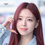 <b>유나</b> 출국사진도 너무 이쁘구요