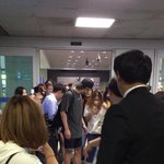 공항 찬열 <b>슬리퍼</b> 다시봐도 웃기노