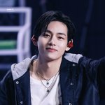 판에서 뷔 외모로 까는거 나만 이해 안 됨?