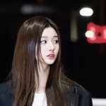 <b>설윤</b> 목 ㅈㄴ 길다