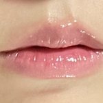 <b>입술</b> 어땡?