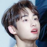 슥 지나가면 <b>비누</b>향 장난 아닐 것 같은 남돌