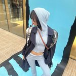 리사 <b>비활동</b>기에도 몸매봐