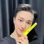 공구 요청이 쇄도하고 있다는 어느 남돌이 입은 티셔츠