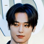 덕질 하느라 잠 못 자는 나는 <b>통모짜</b>핫도그