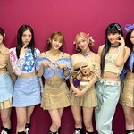 내 기준 <b>키치</b>한 듯한 아이돌 무대<b>의상</b> 포인트