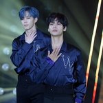 목이 긴 아이돌들