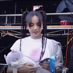 자컨에선 지워졌던 리사 티셔츠 <b>문구</b>