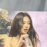 와 제니 이짤 <b>허리</b> ㅈㄴ 얇다