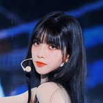 '에스파 카리나'는 <b>신이</b> 맞지요?
