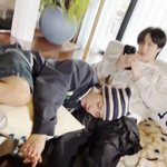 [NCT드림] 아니 제노 <b>무릎</b> 베고 런쥔이 기절한거ㅋㅋㅋㅋ