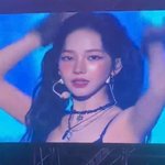오늘 부산 굿밤 콘서트 카리나 전광판